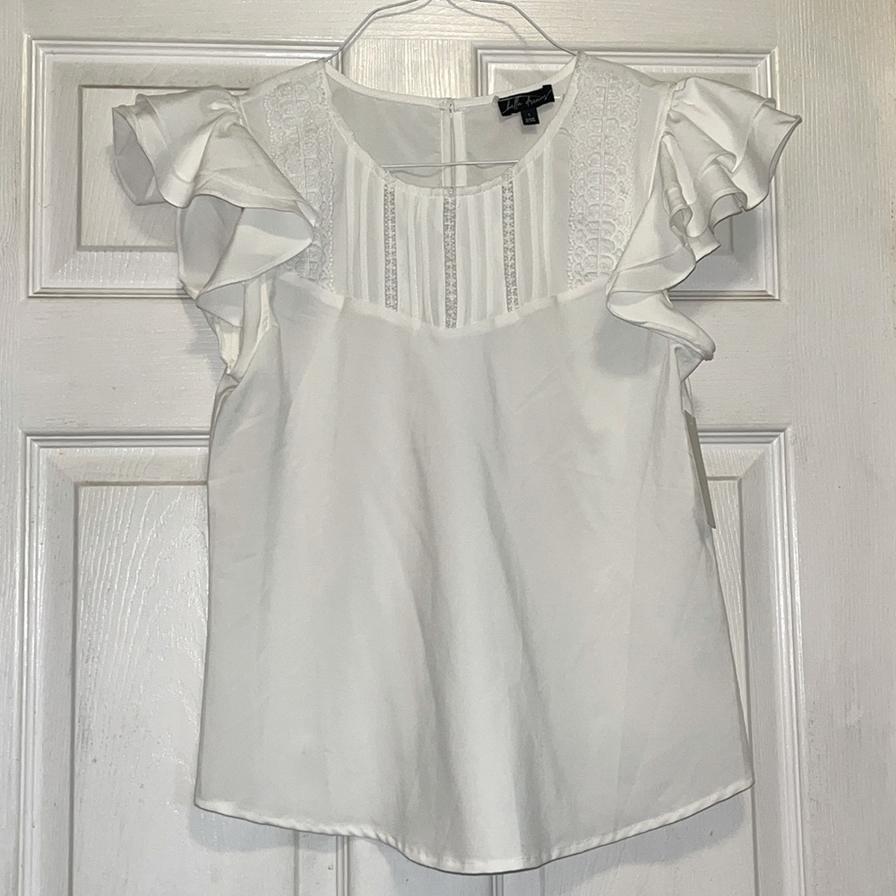 Ava & Viv Cream Ruffle Sleeve Blouse